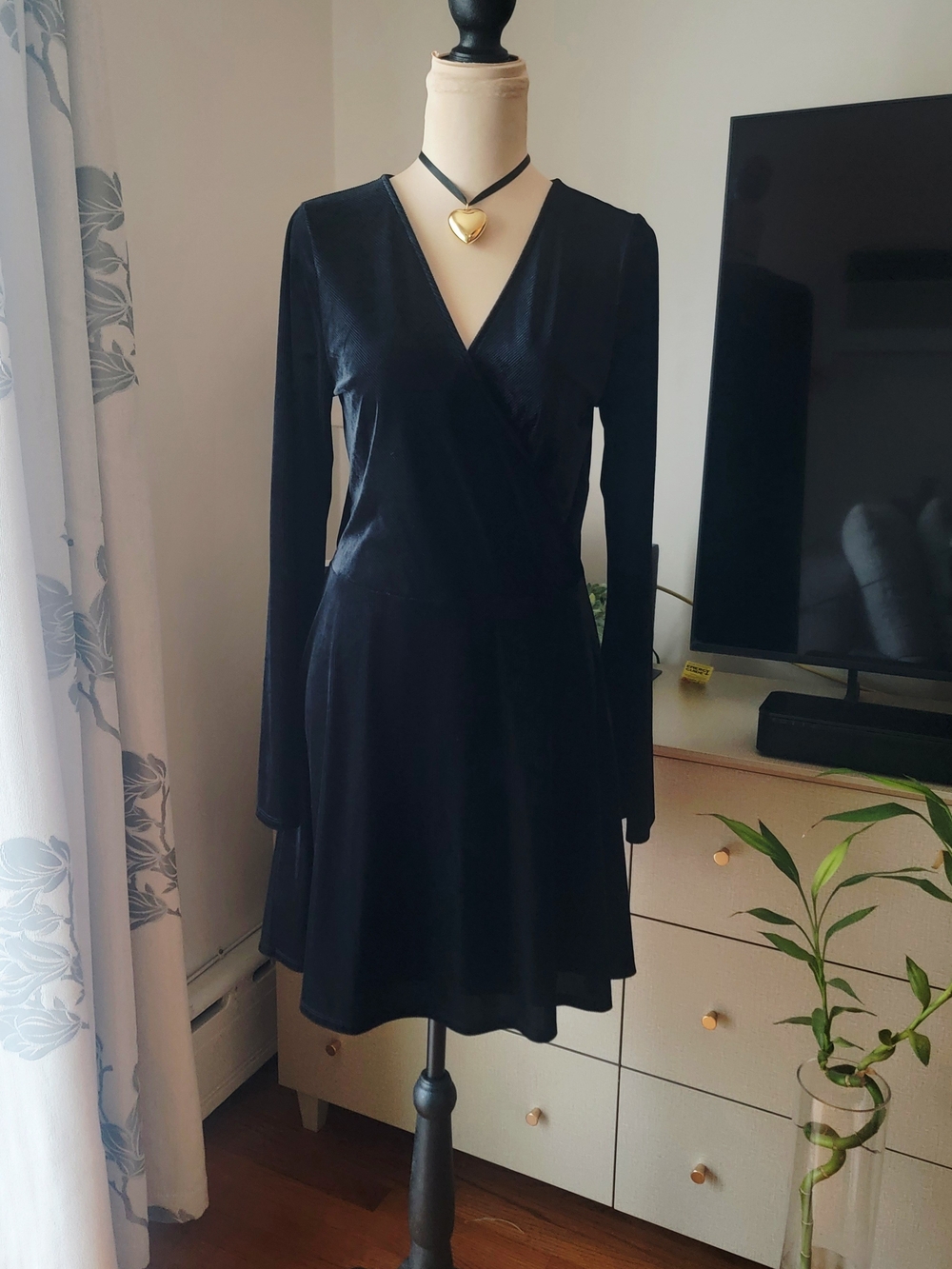 EXPRESS Black Ribbed Velour Faux Wrap Fit & Flare Dress M